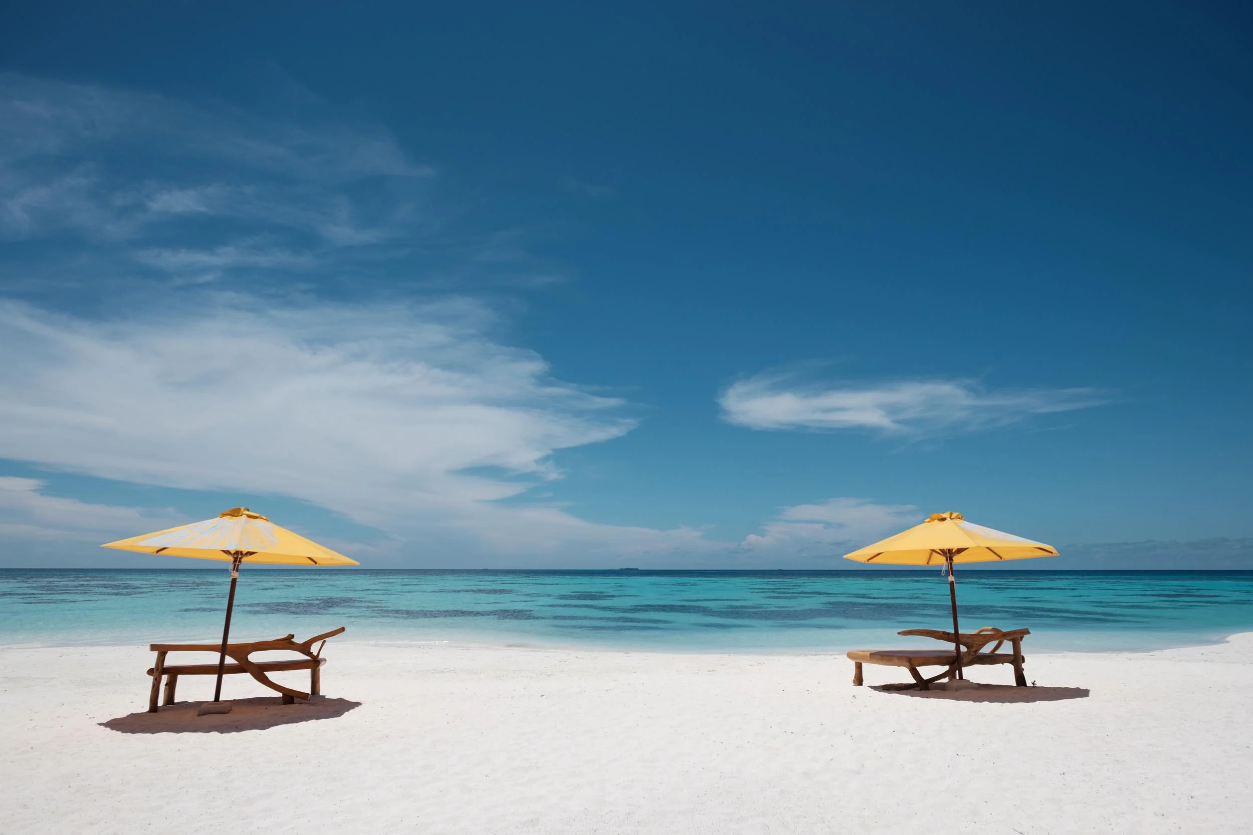 Drift Thelu Veliga Retreat – heller Strand und türkisfarbene Lagune