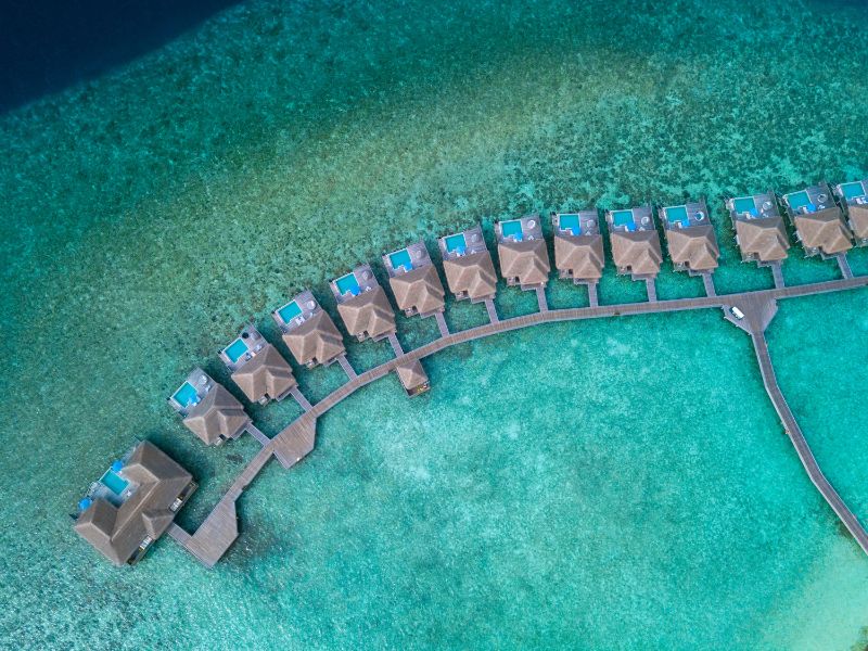 Dusit Thani Maldives – Overwater-Villen über der Lagune