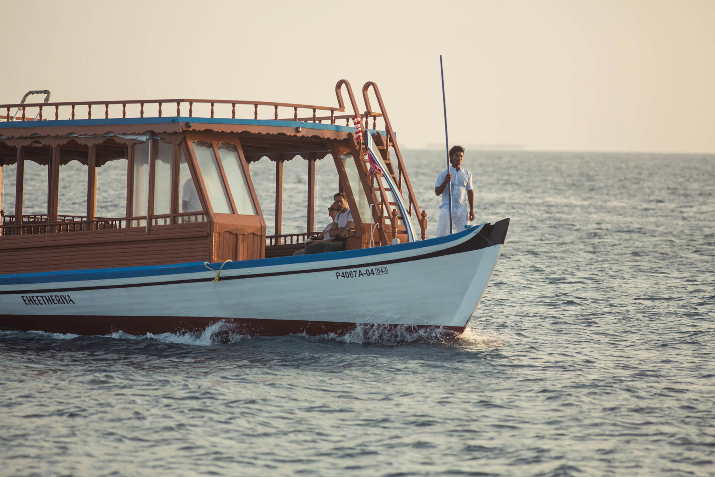 Drift Thelu Veliga Retreat – Dhoni vor der Resortinsel