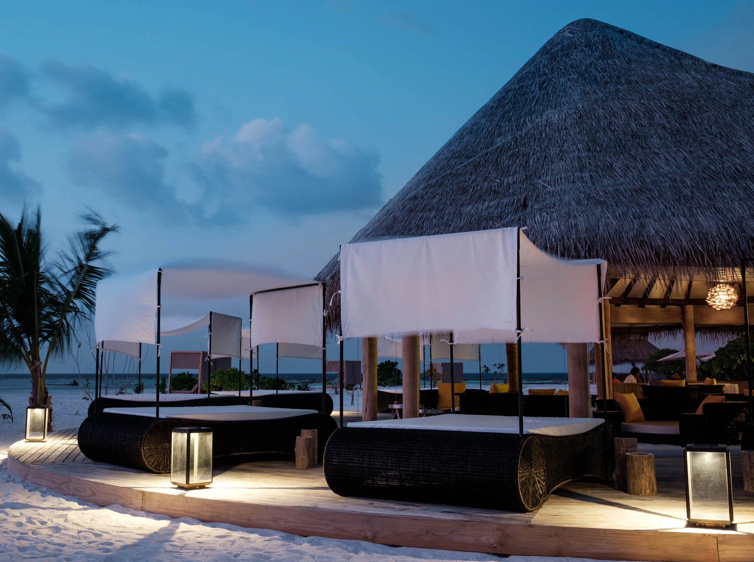 Drift Thelu Veliga Retreat – Abendstimmung im Restaurant
