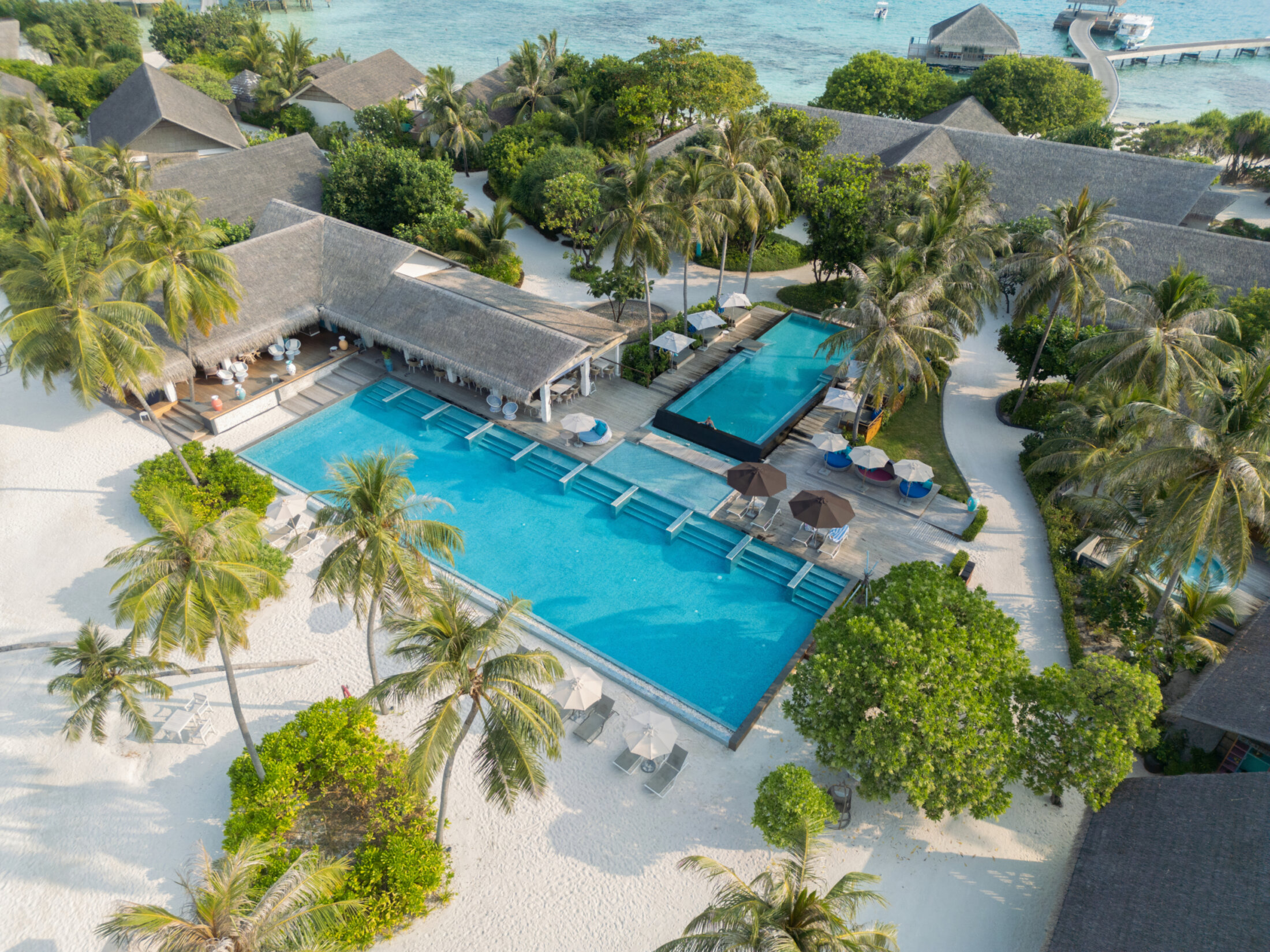 Cora Cora Maldives – Poolbereich von Acquapazza®