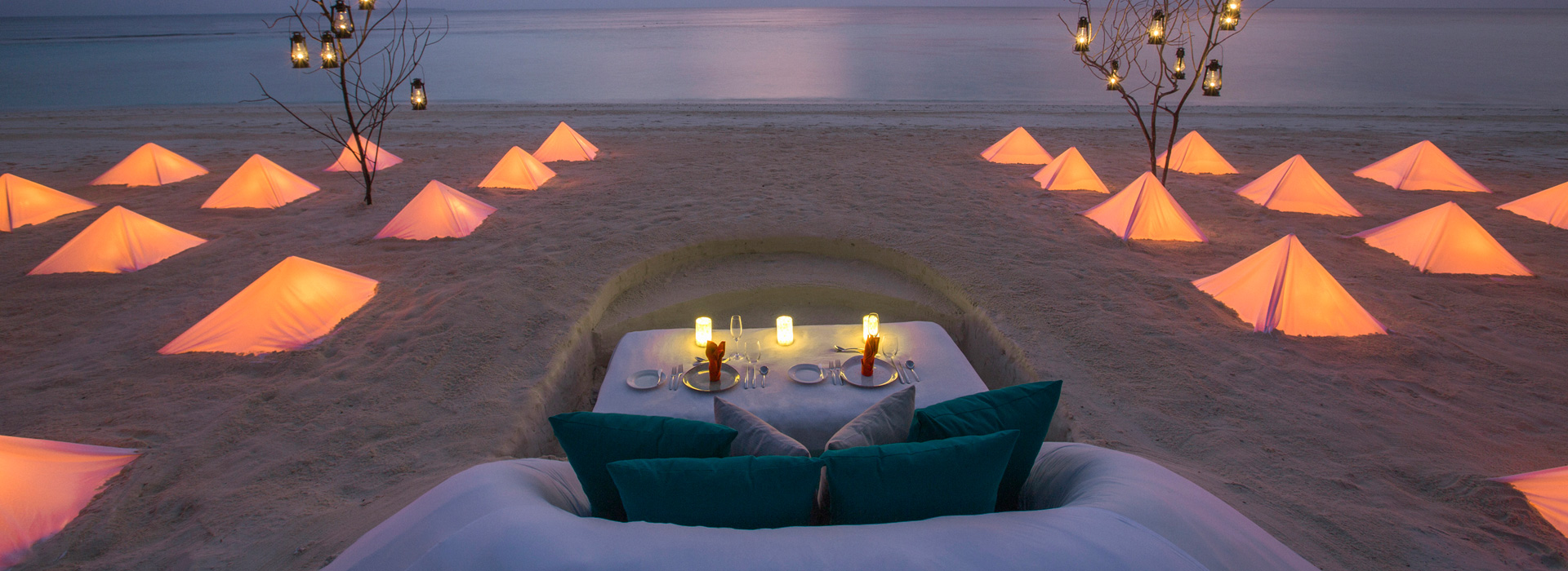 Dusit Thani Maldives – Private Dining am Meer