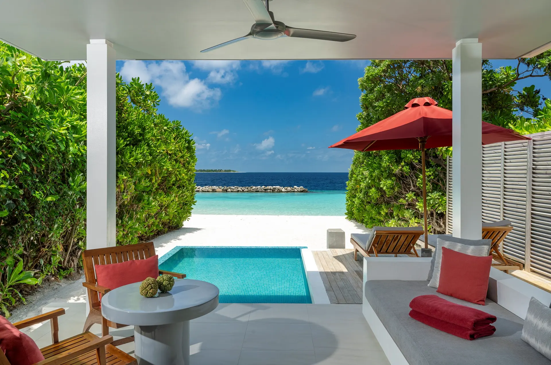 Strandvilla mit Pool - Bild 2
