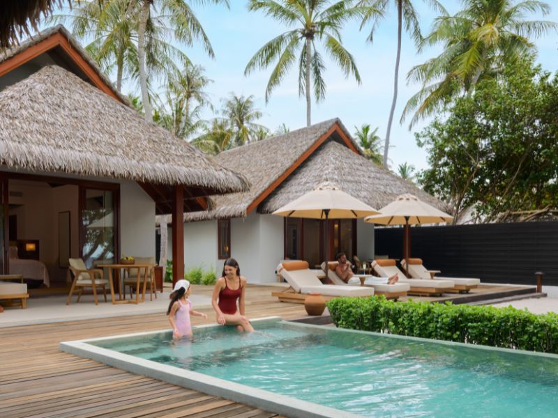 Strandvilla mit Pool und zwei Schlafzimmern - Bild 1