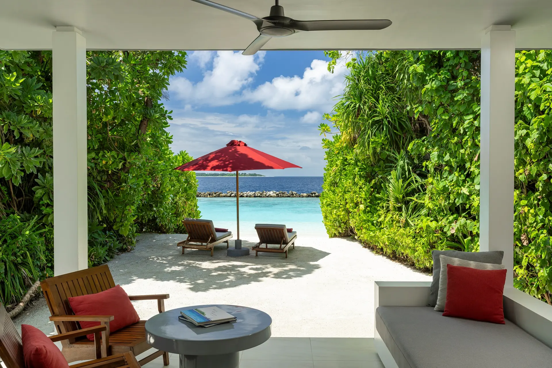 Strandvilla mit Gartenpool - Bild 2