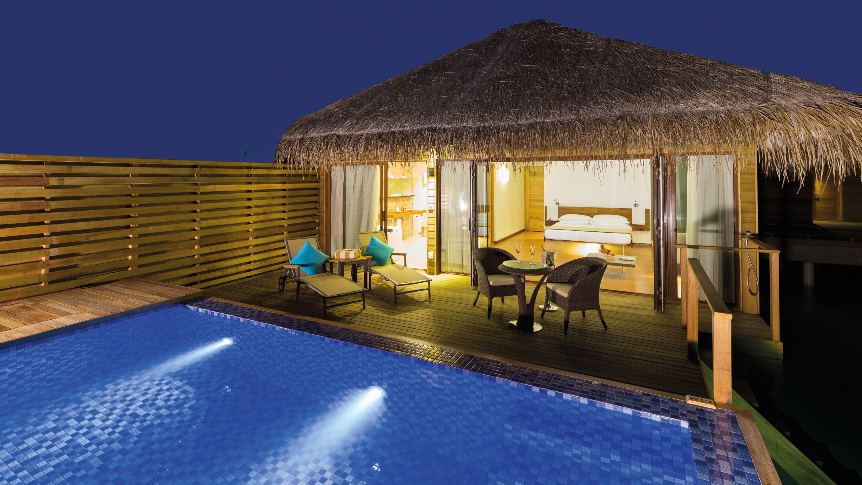 Lagoonensuite mit Pool - Bild 1