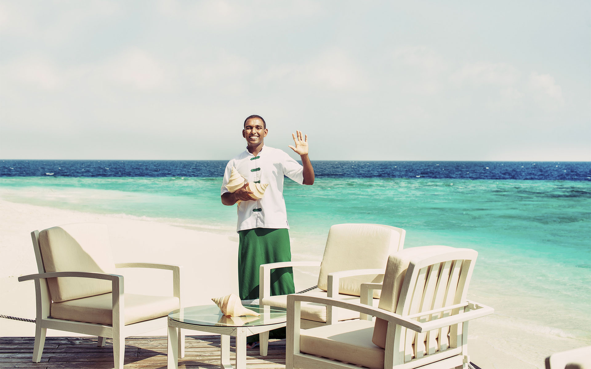Aqua Over Water Bar