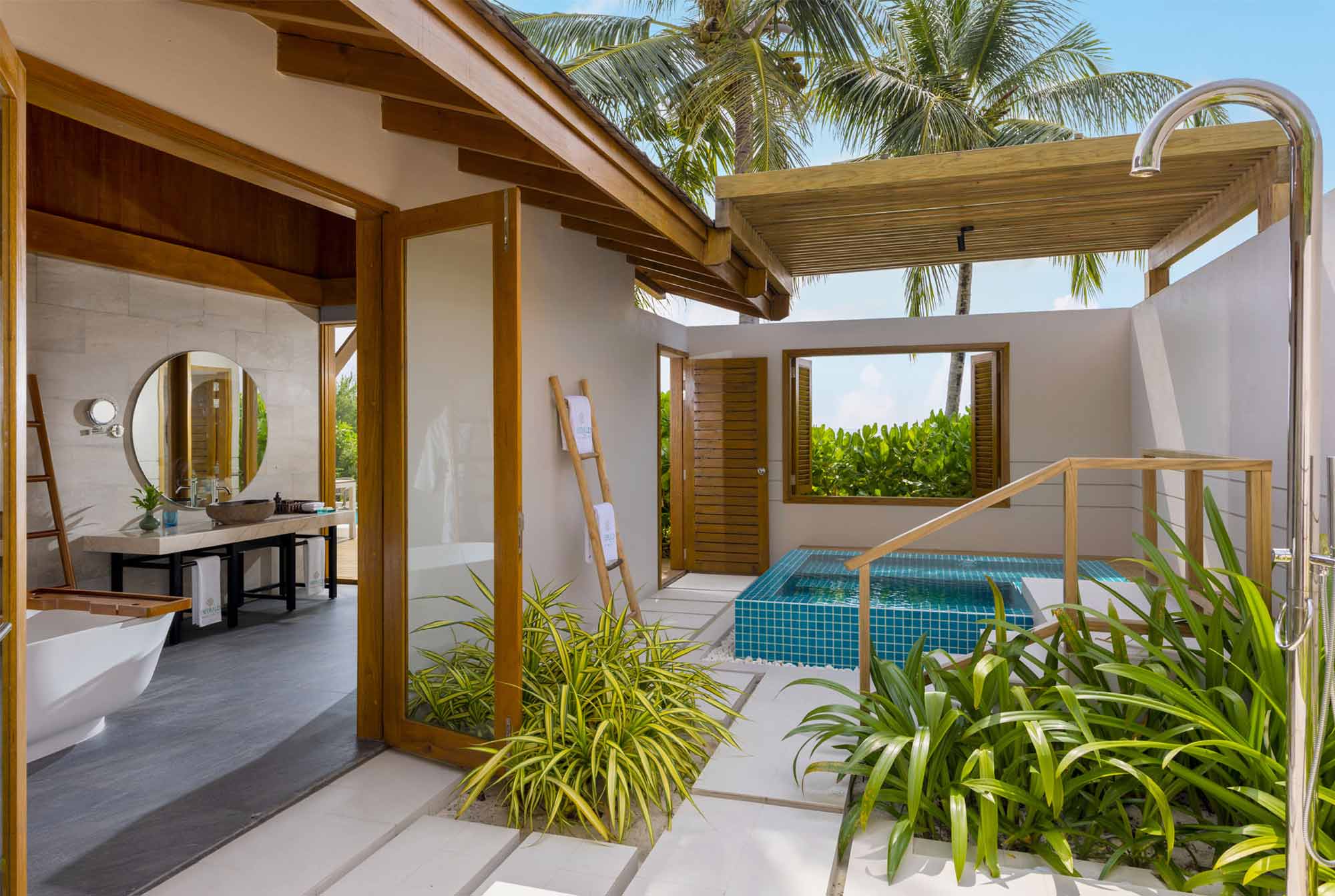 Präsidenten-Strandvilla mit Pool und zwei Schlafzimmern