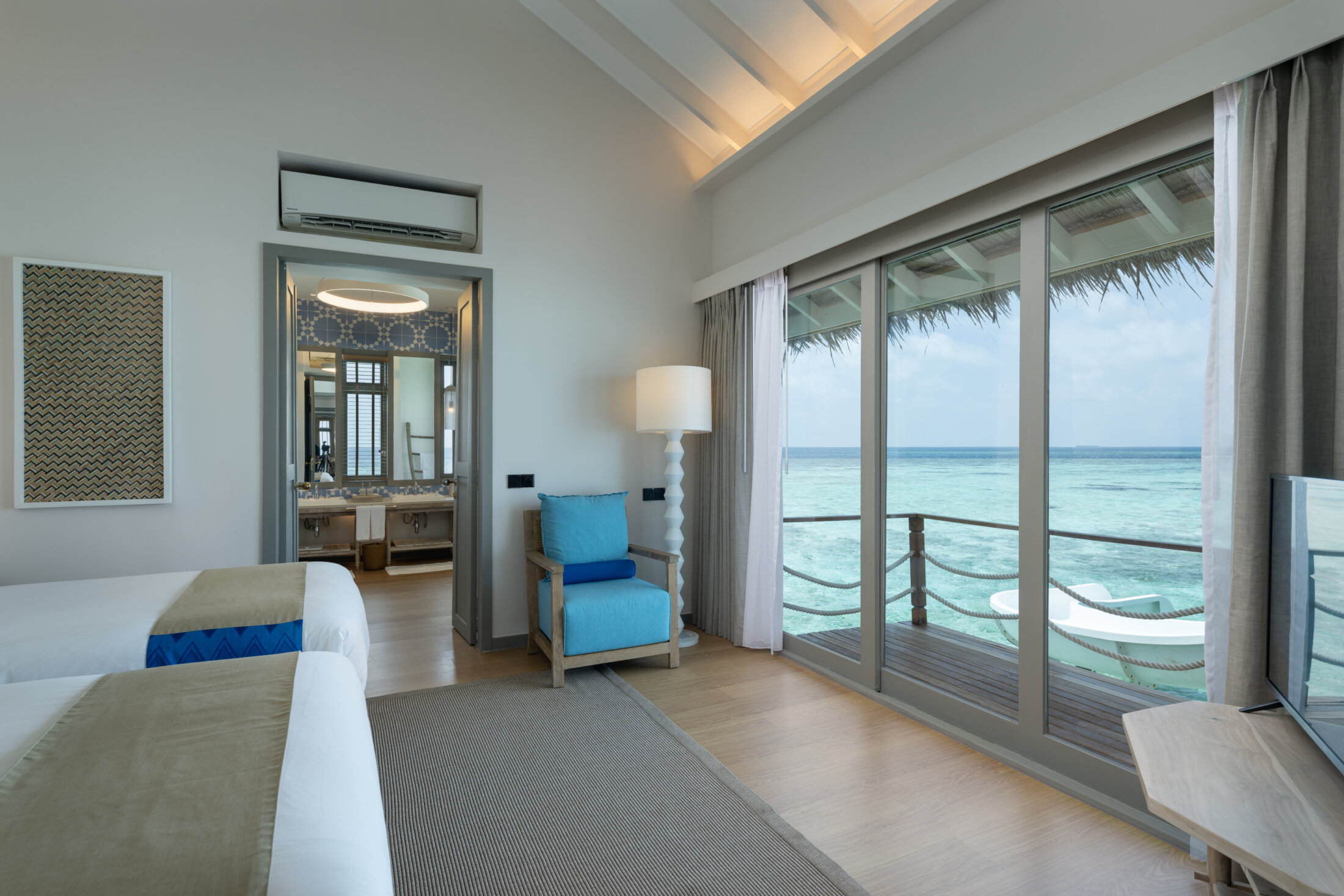 Lagunenvilla mit Pool, Rutsche und zwei Schlafzimmern - Bild 3