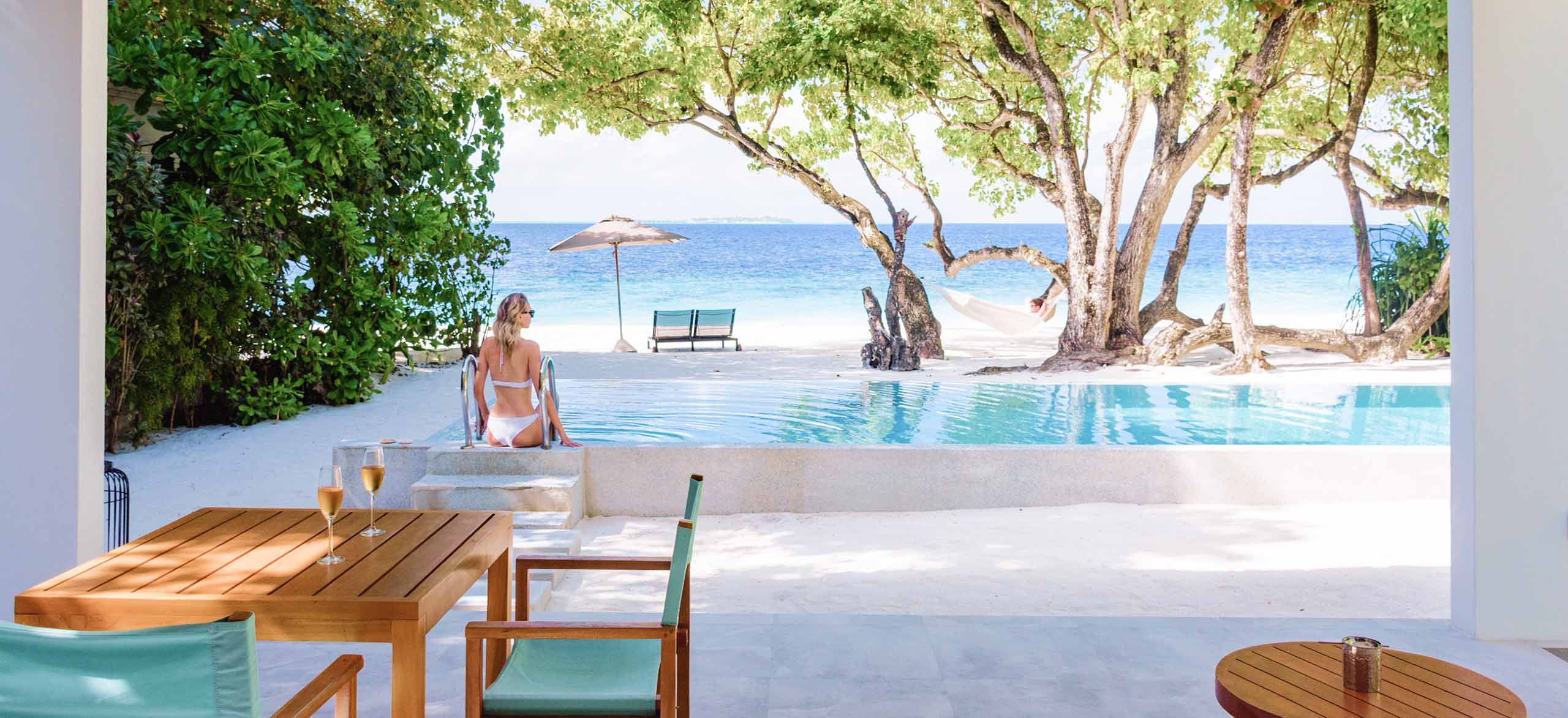Malediven-Strandvilla mit Pool - Bild 1