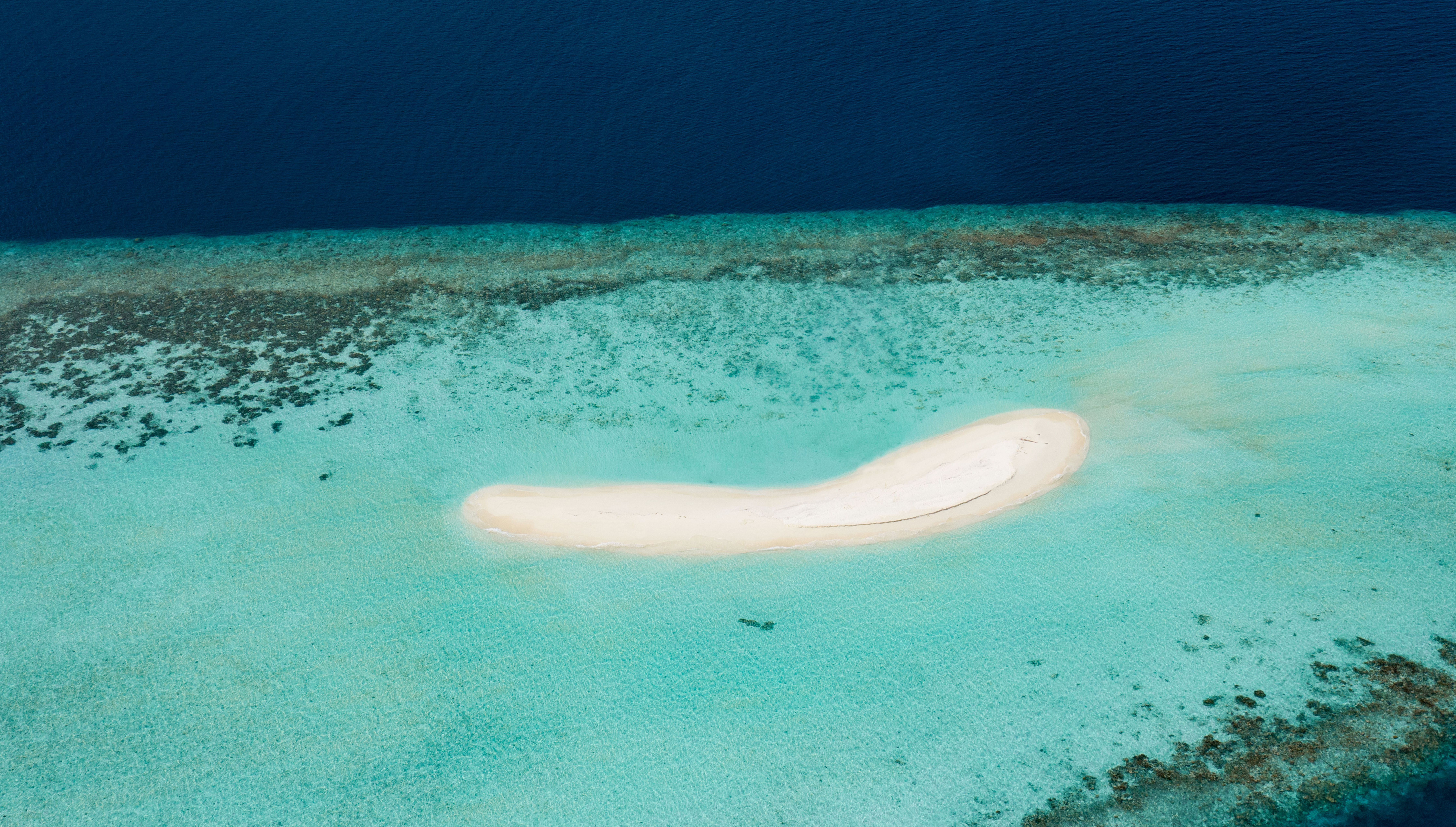 Dhon Maaga Maldives – offizielle Luftvisualisierung einer Sandbank in türkisfarbener Lagune