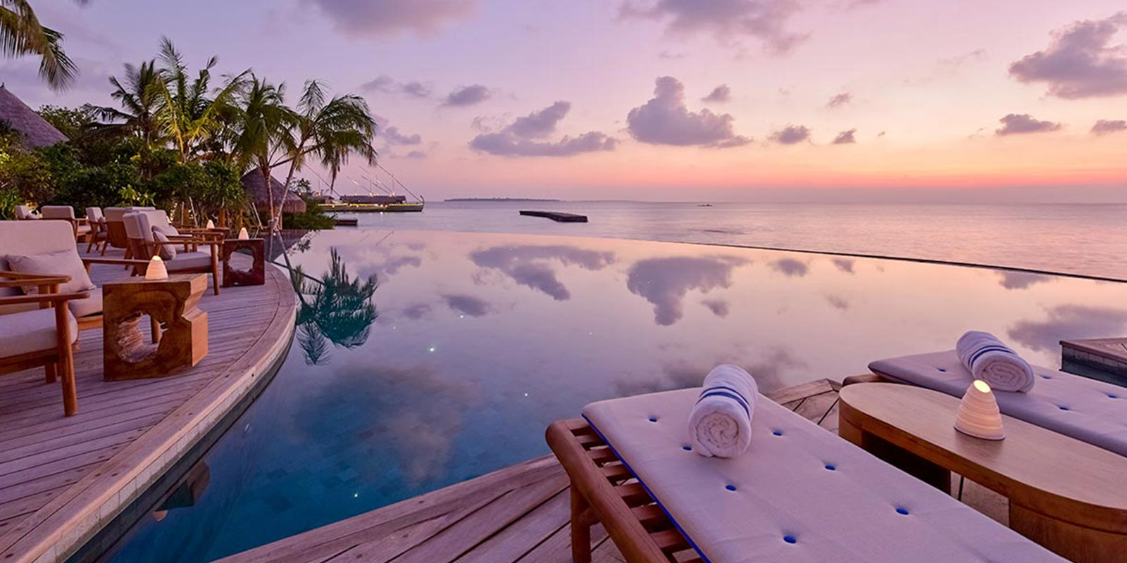 Compass Pool Bar