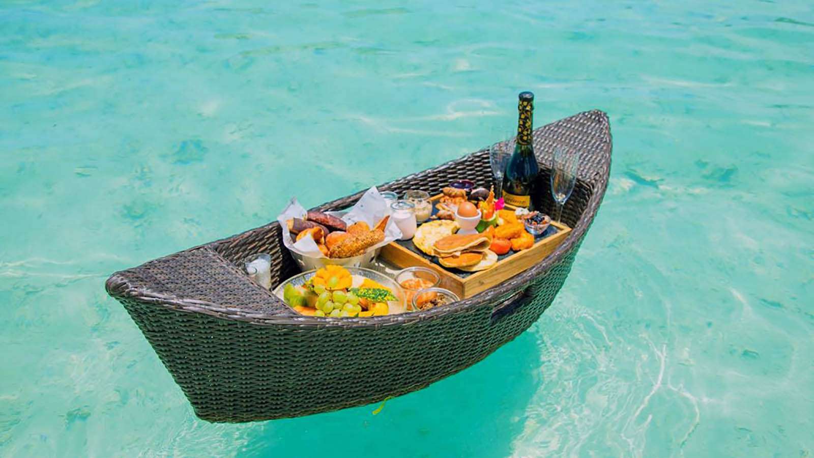 Floating Dhoni Breakfast