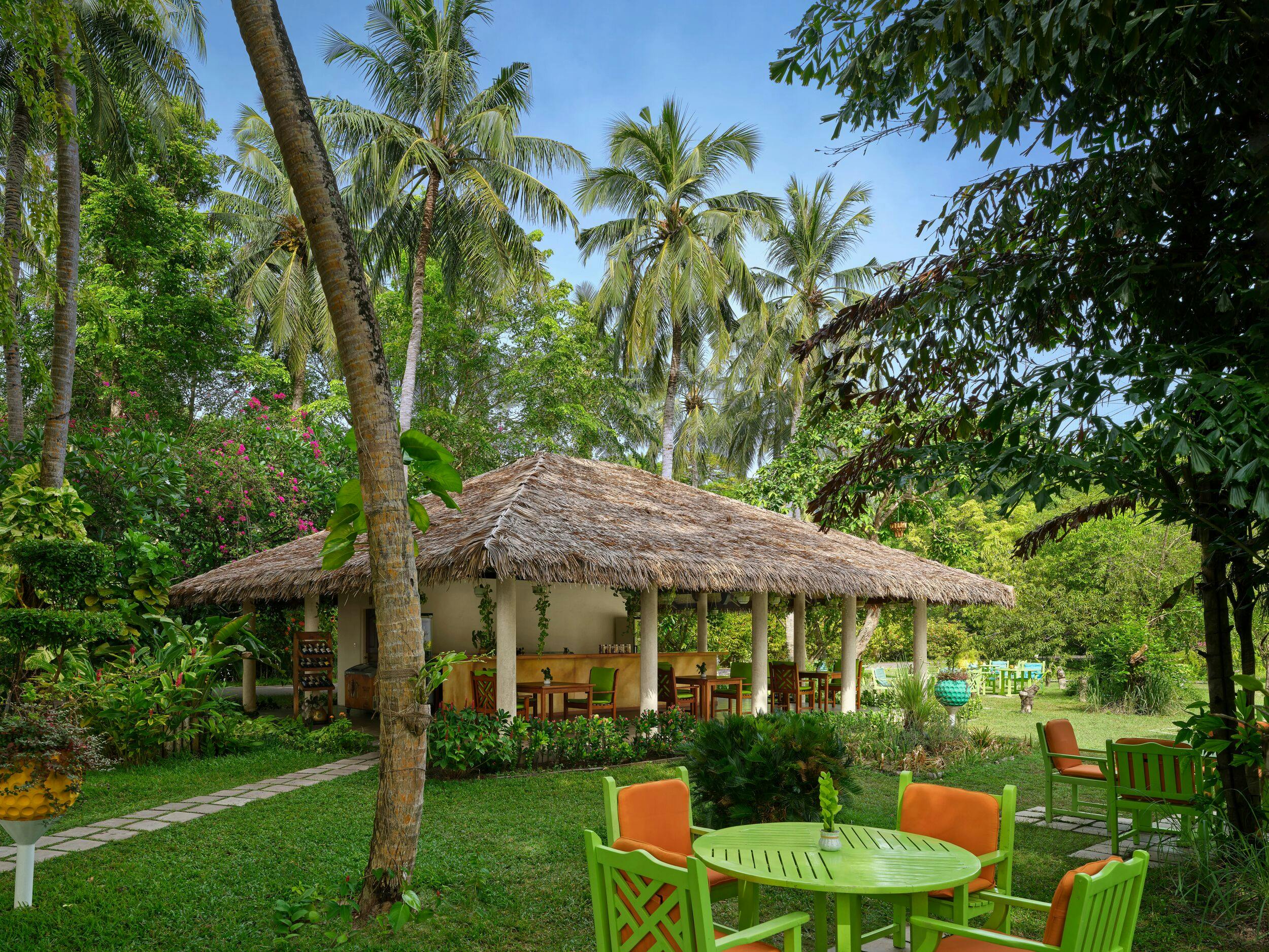 Garden Bar