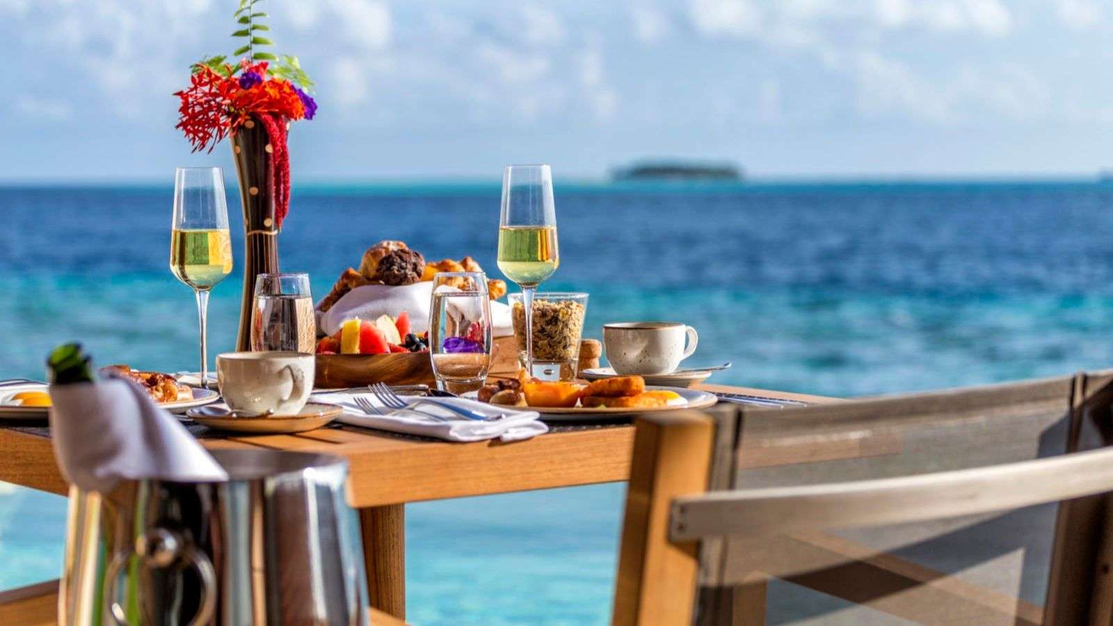 In-Villa Dining