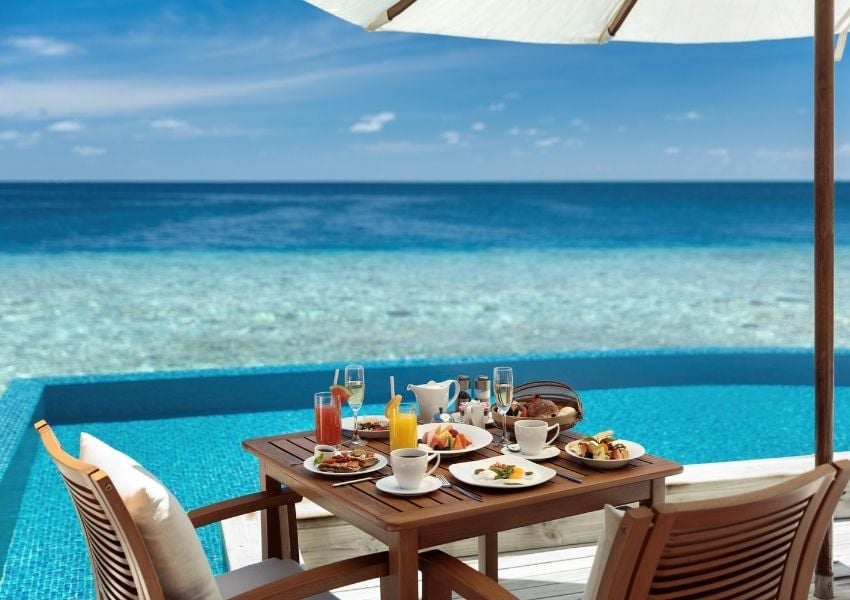 In-Villa Dining