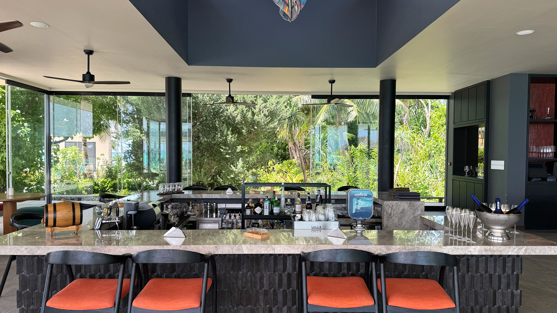 Raalhu Bar