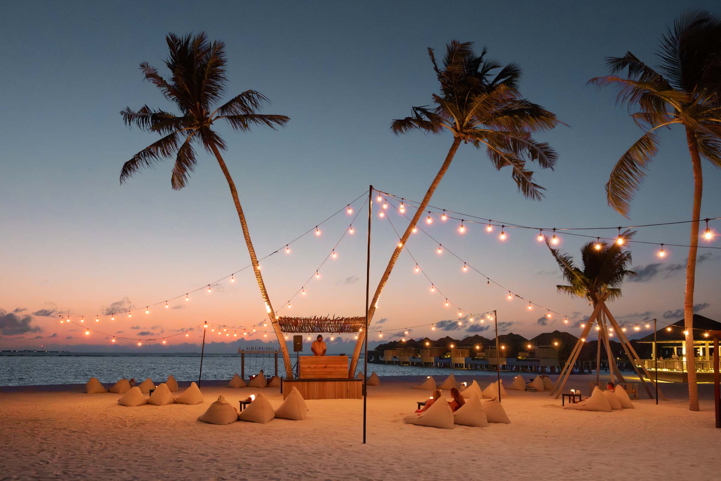 Sun Siyam Beach Club
