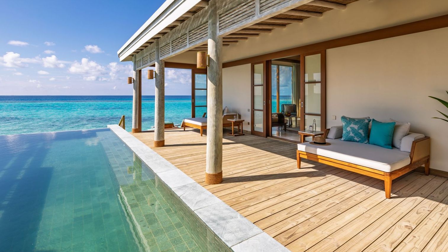 Wasserpoolvilla mit Rutsche