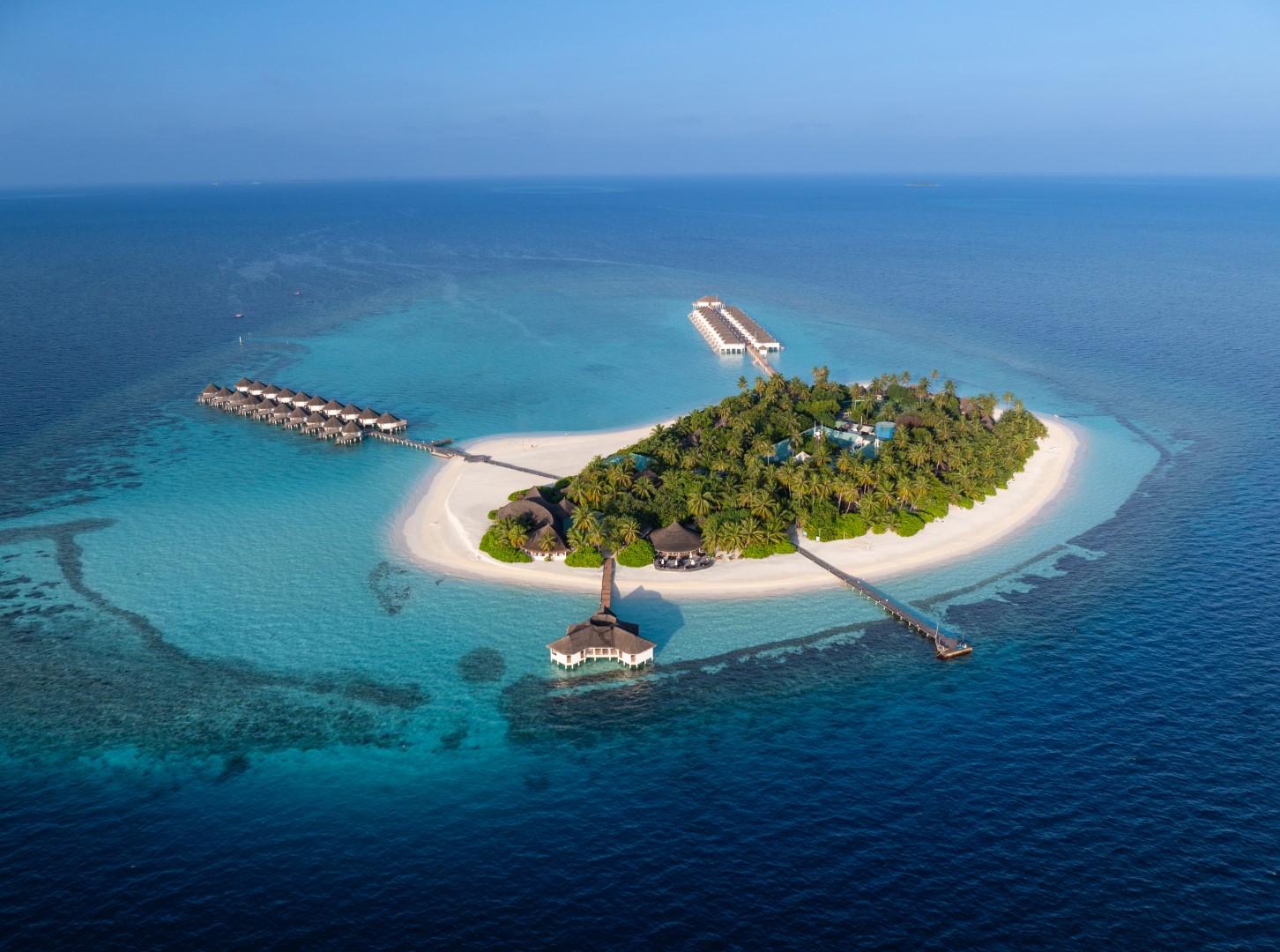 Lagune und Insel Angaga