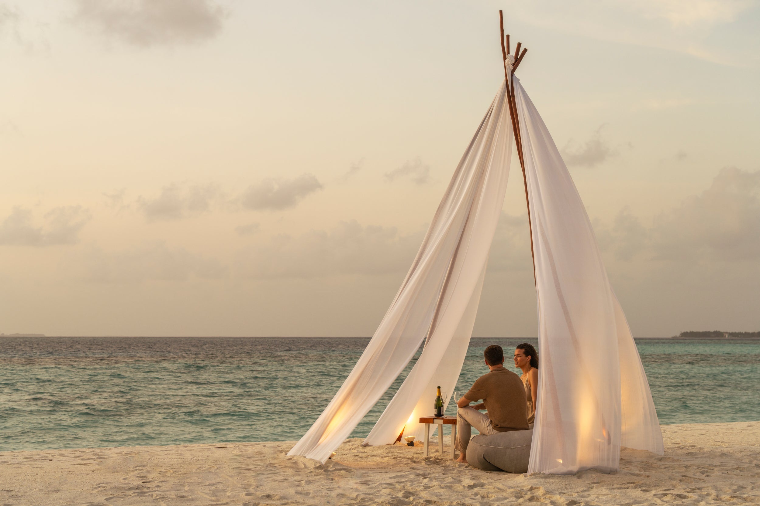 Constance Moofushi – Dinner am Strand