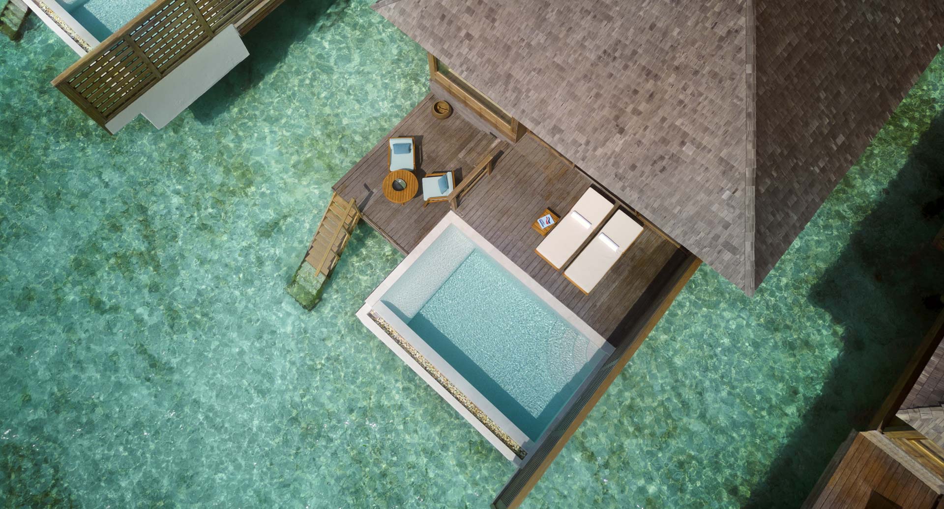 Over Water Pool Villa aus der Luft