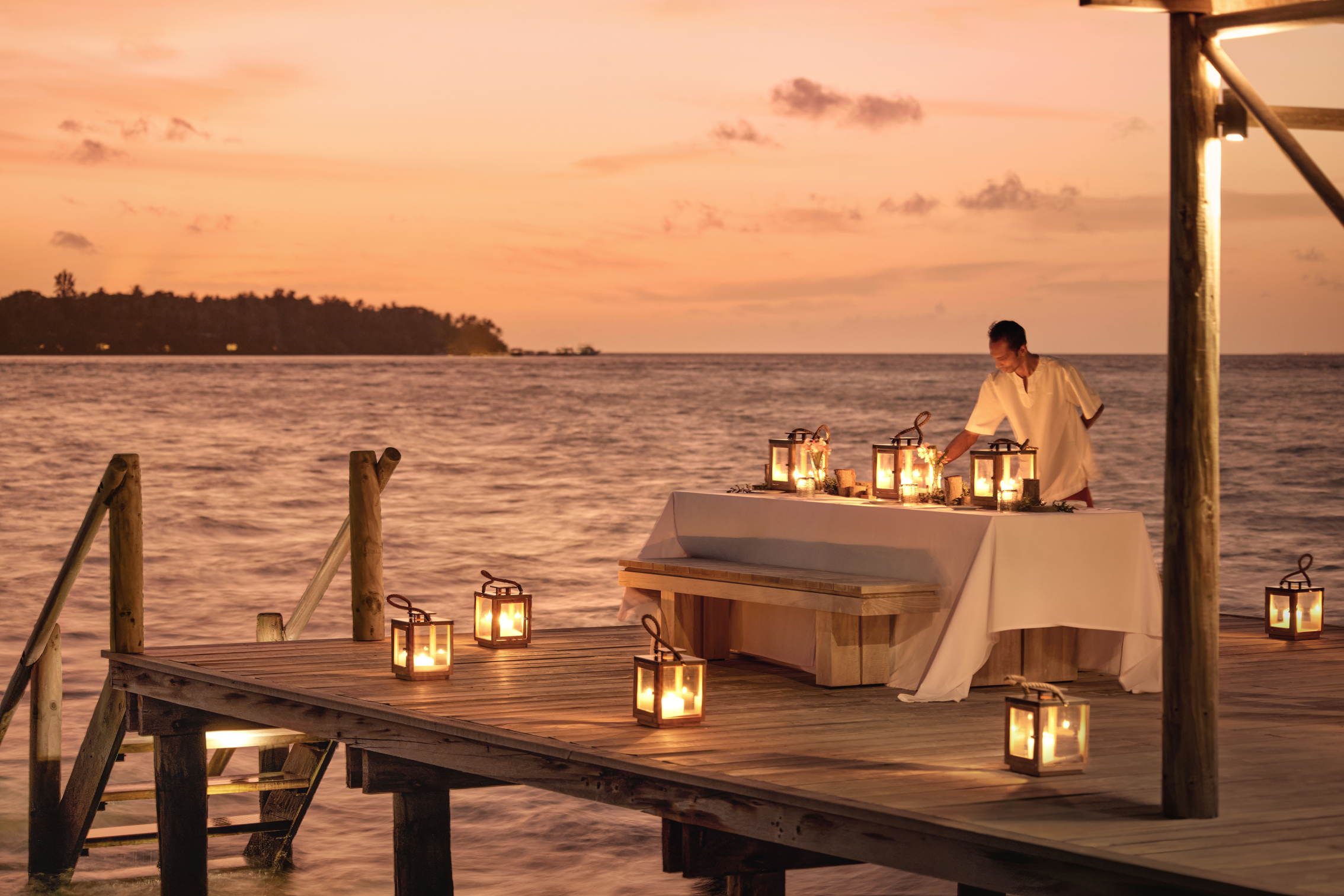 COMO Cocoa Island – Dinner bei Sonnenuntergang