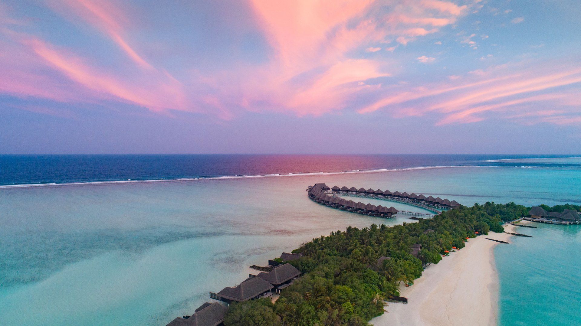 Taj Exotica: Blick über die Lagune und die Insel