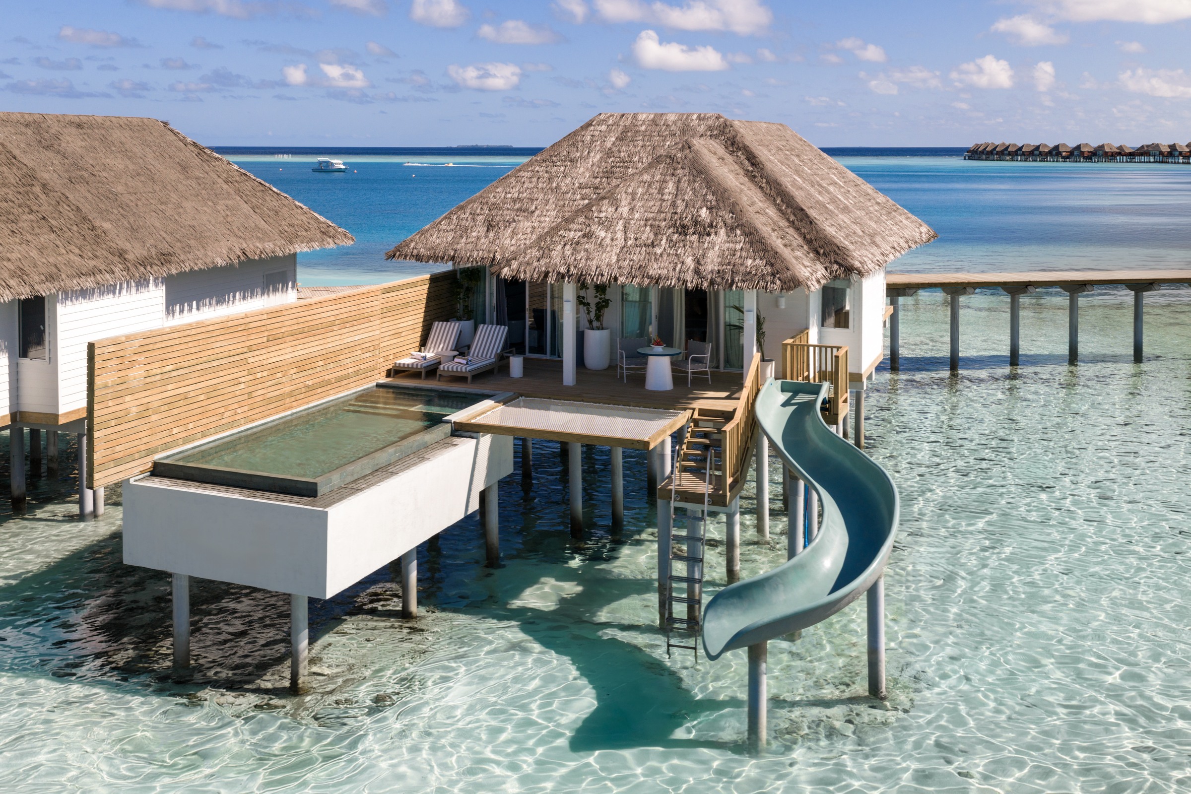 Ocean Signature Villa mit Rutsche in die Lagune