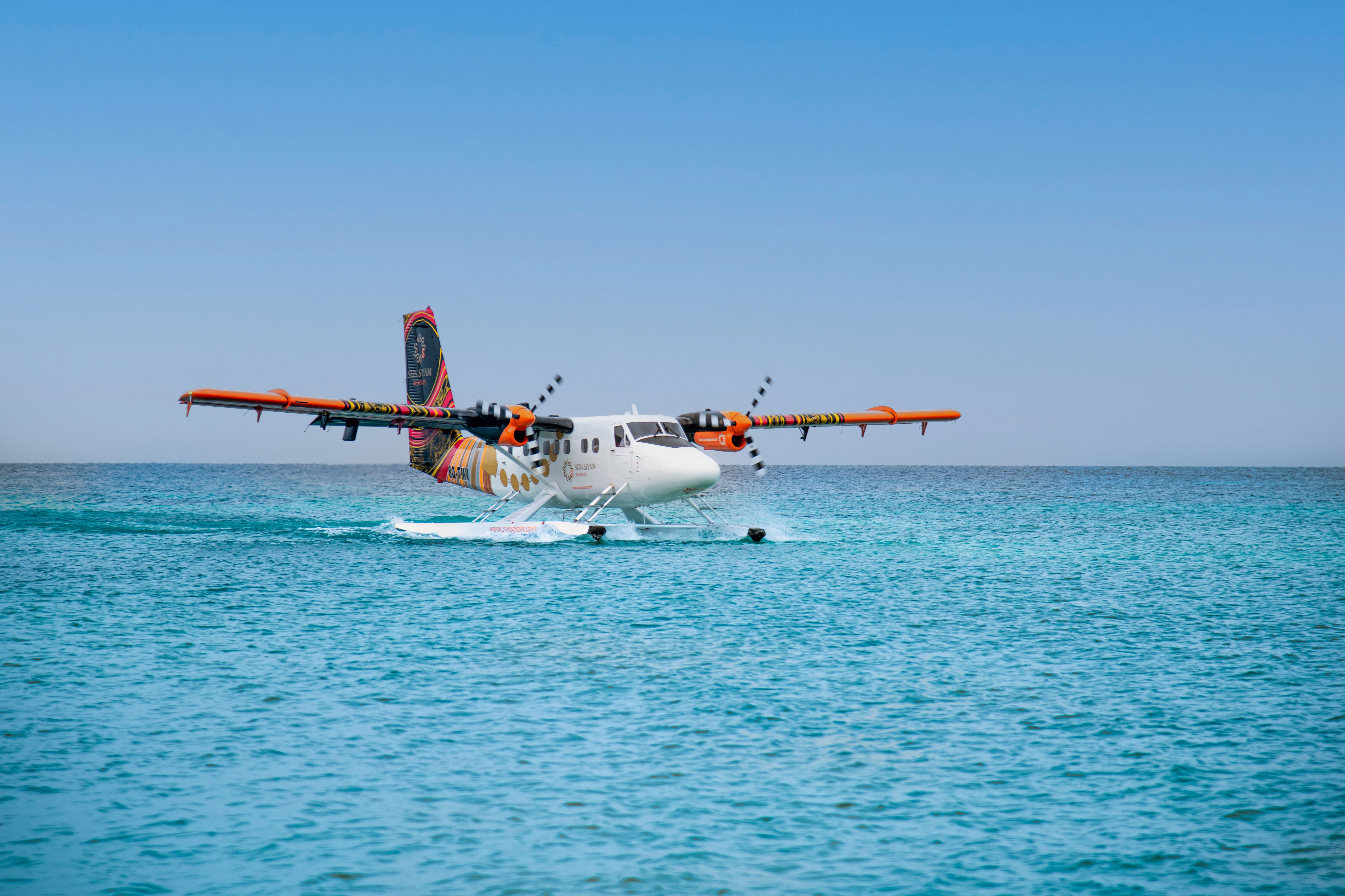 Wasserflugzeug vor Siyam World
