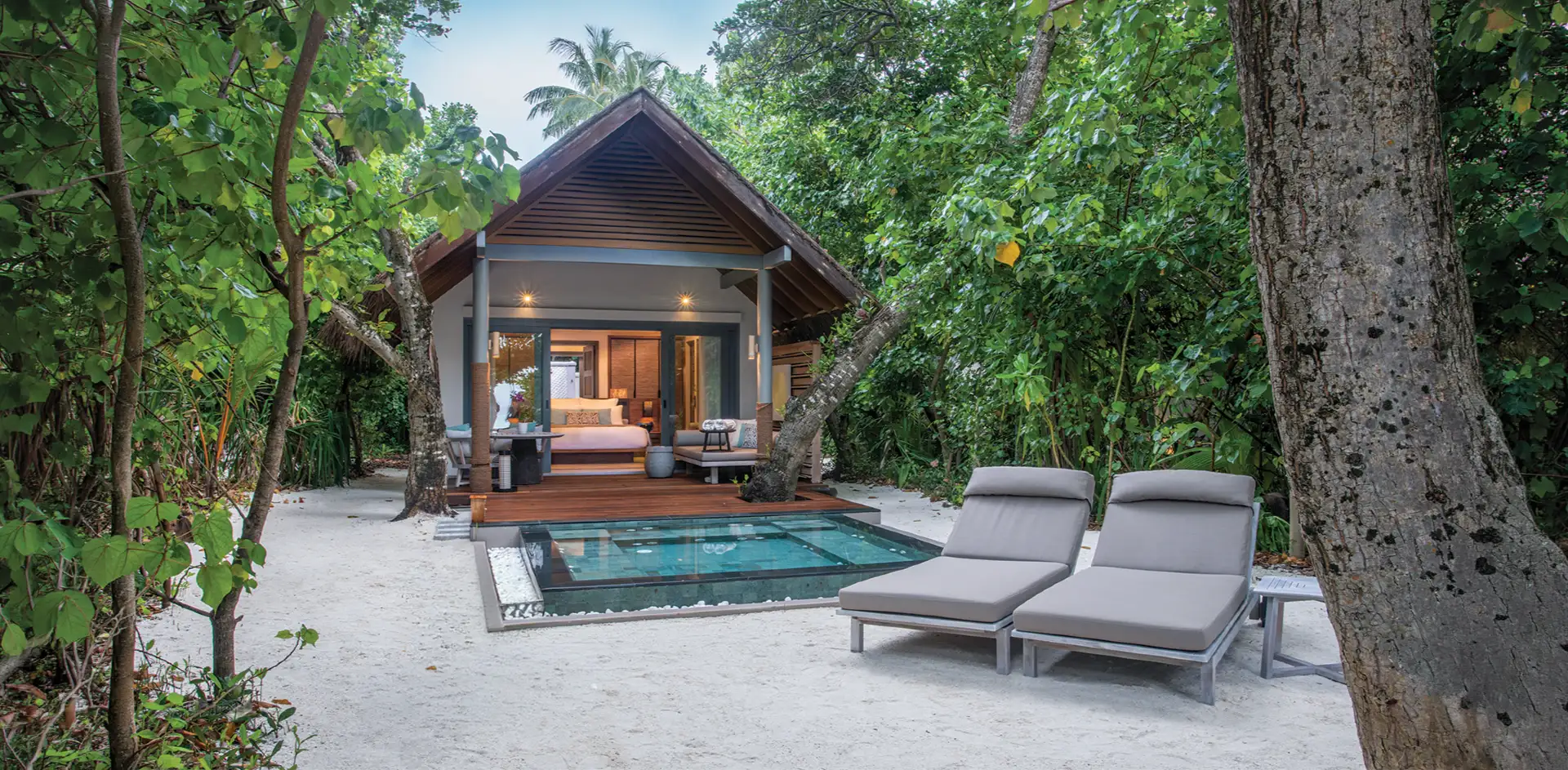 Strandvilla mit Tauchbecken