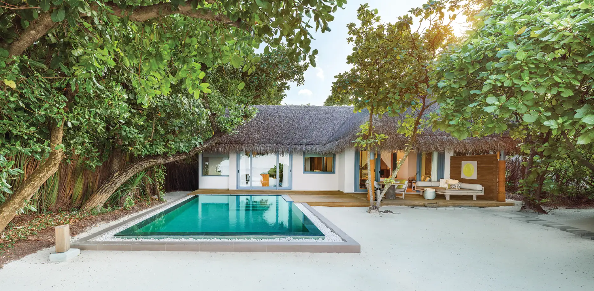 Strandvilla mit Pool