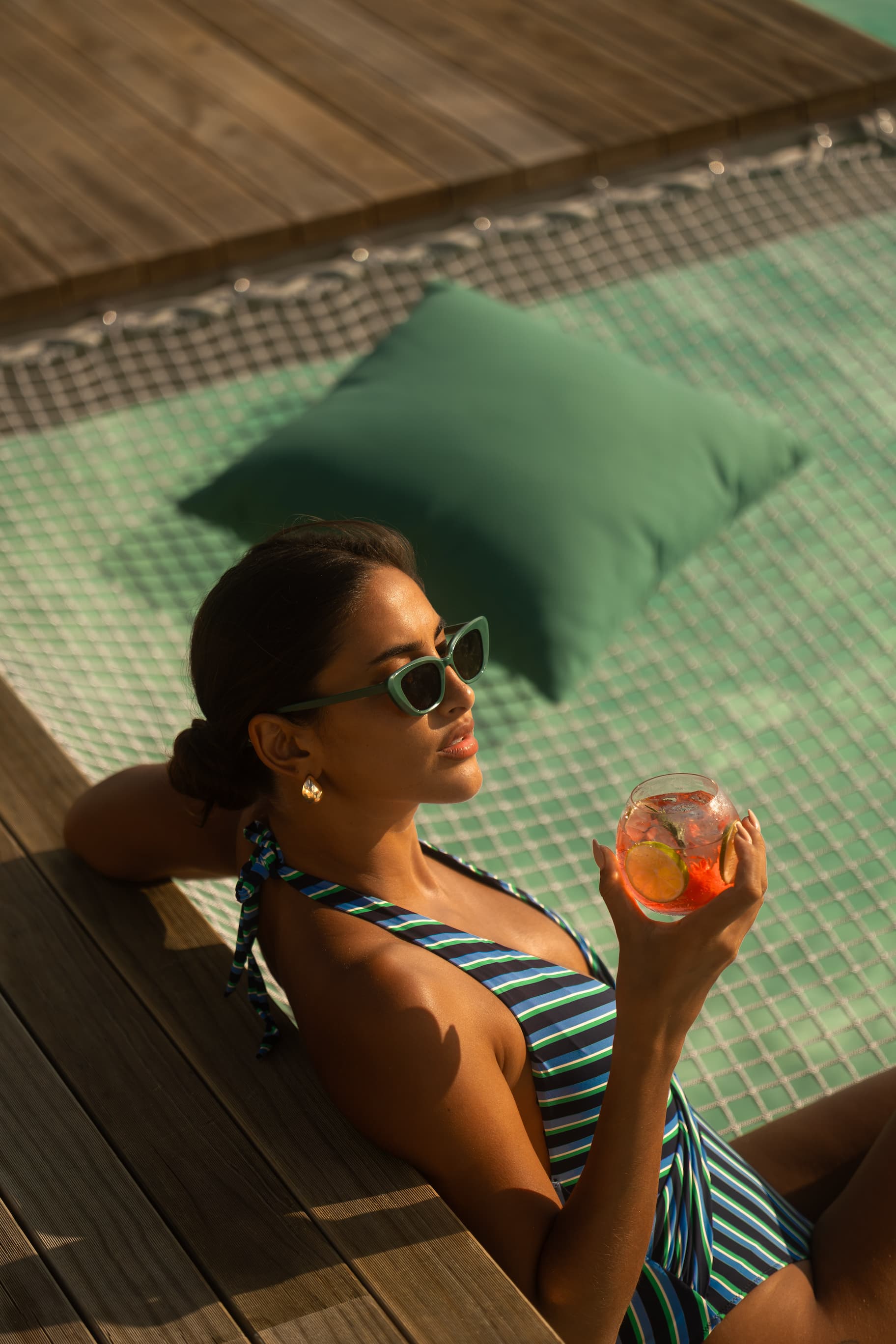 Entspannung am Infinitypool