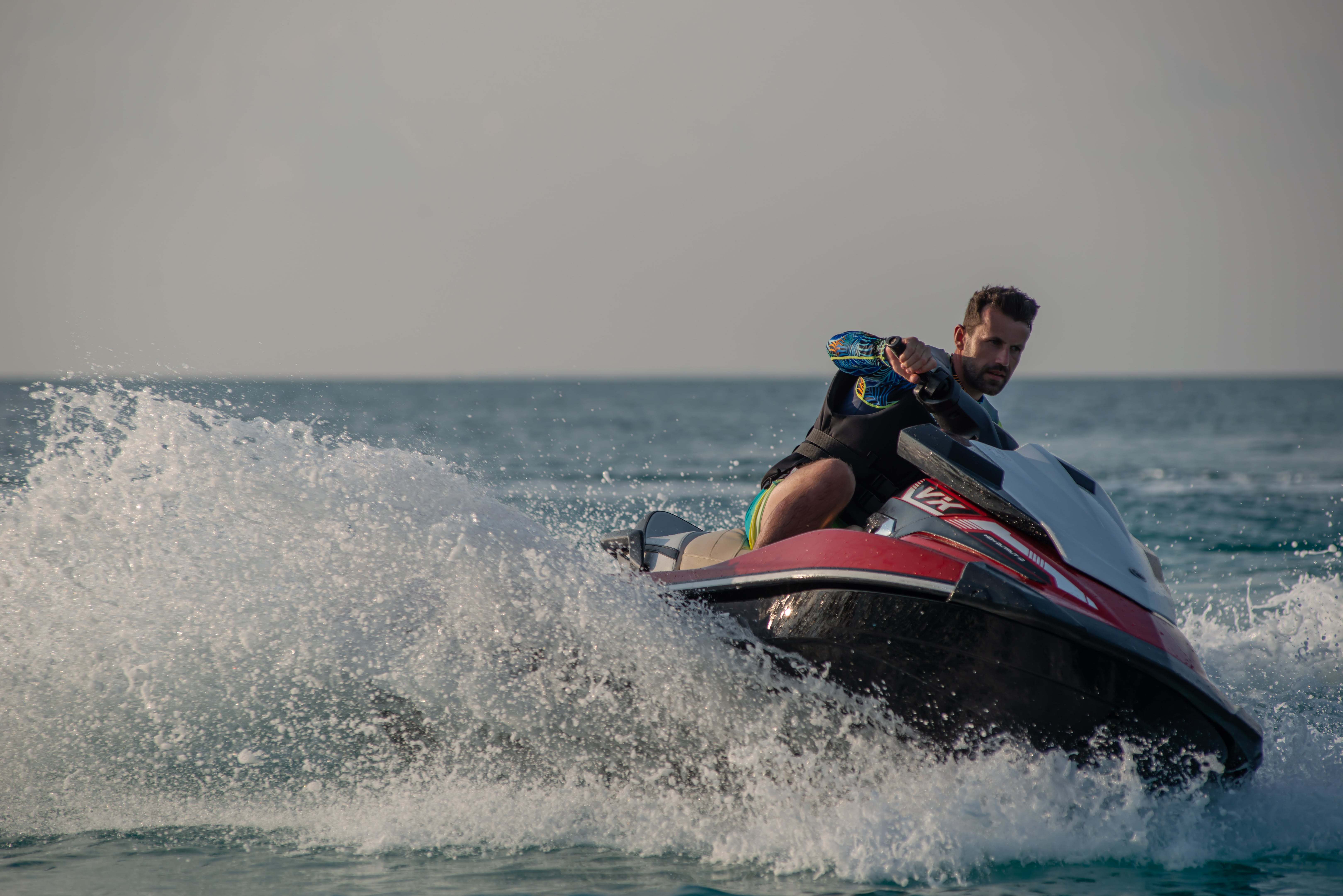 Jetski auf der Lagune