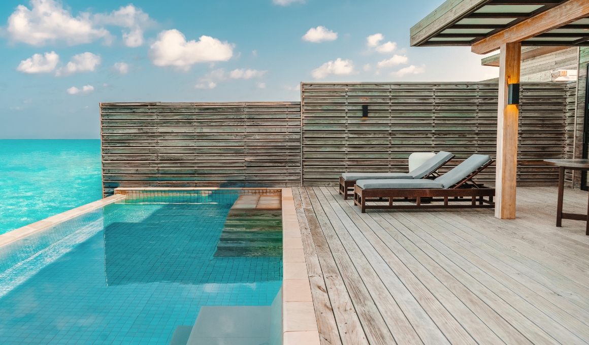 Sonnenaufgangs-Wasservilla mit privatem Pool - Bild 1