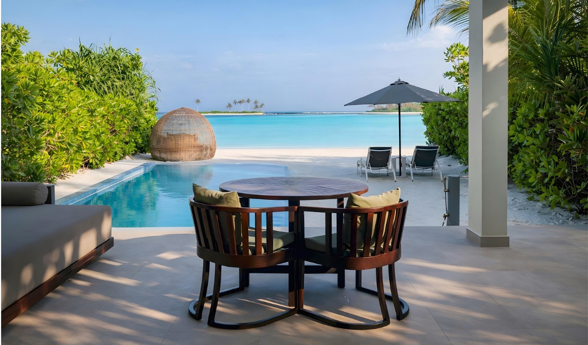 Sonnenuntergangs-Strandvilla mit privatem Pool - Bild 1