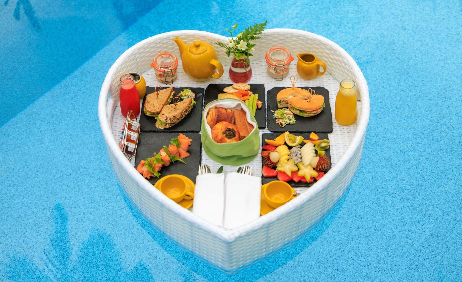 Floating Breakfast