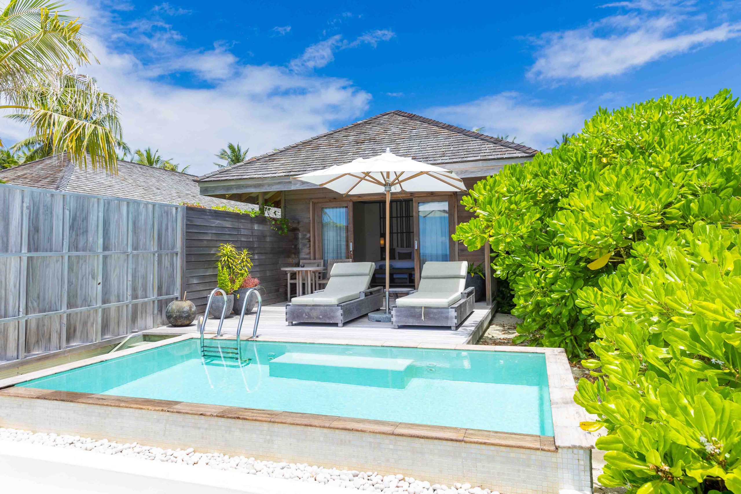Strandvilla mit Pool - Bild 1