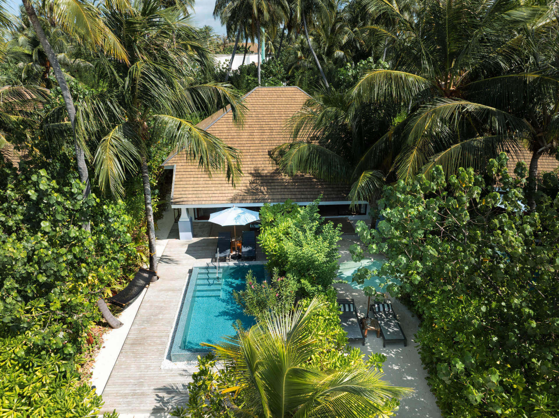Strandvilla mit zwei Schlafzimmern und Pool - Bild 1