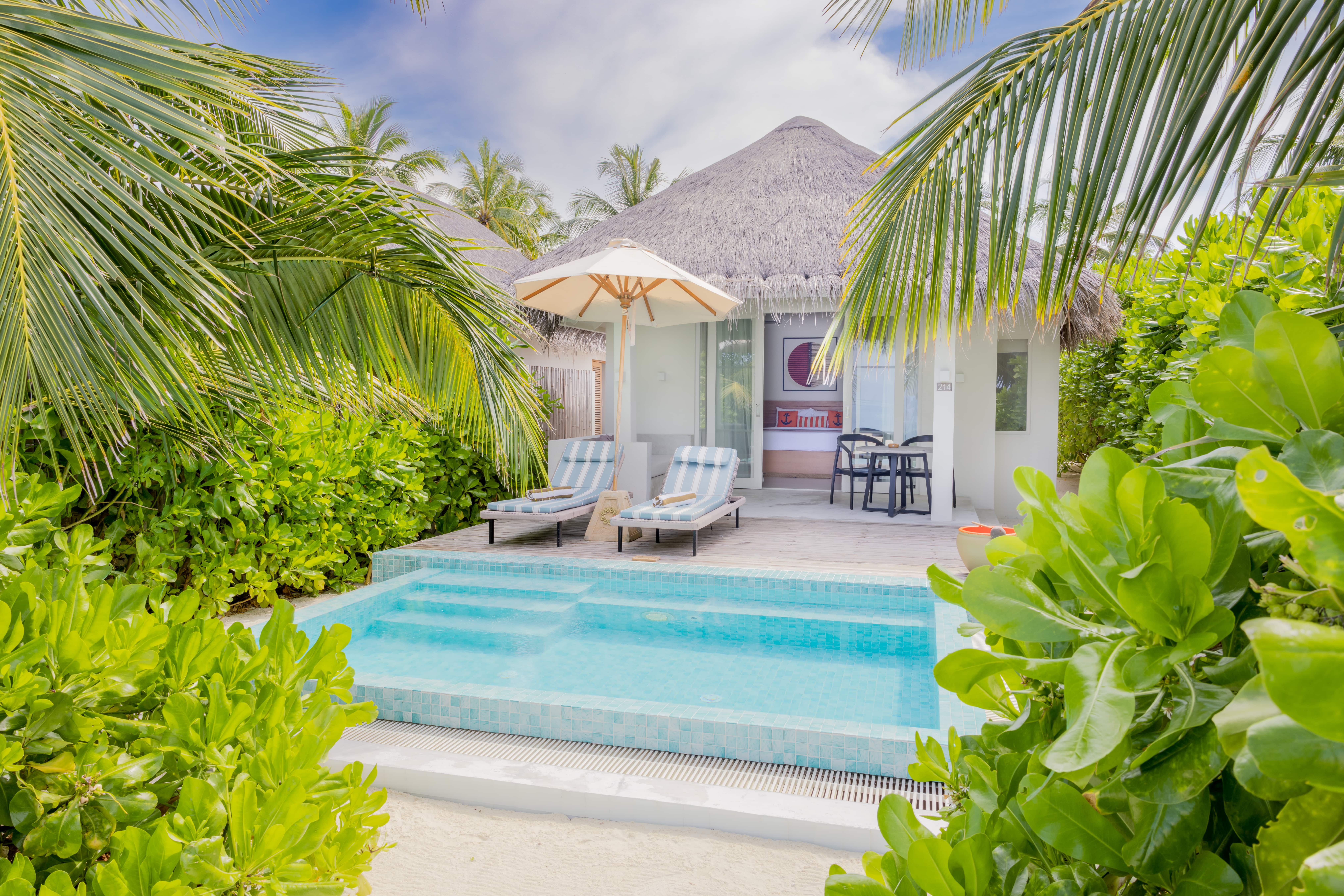 Strandvilla mit Pool - Bild 1