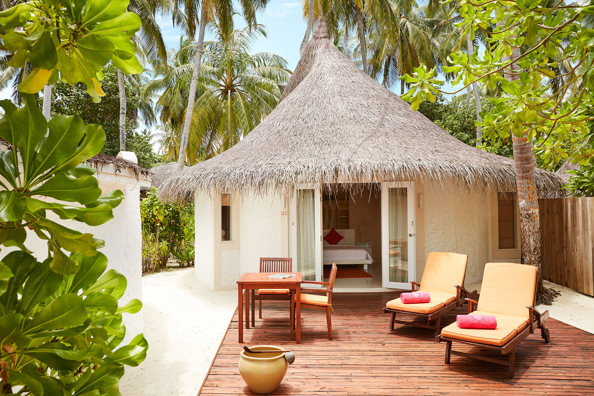 Strandvilla mit Pool - Bild 2