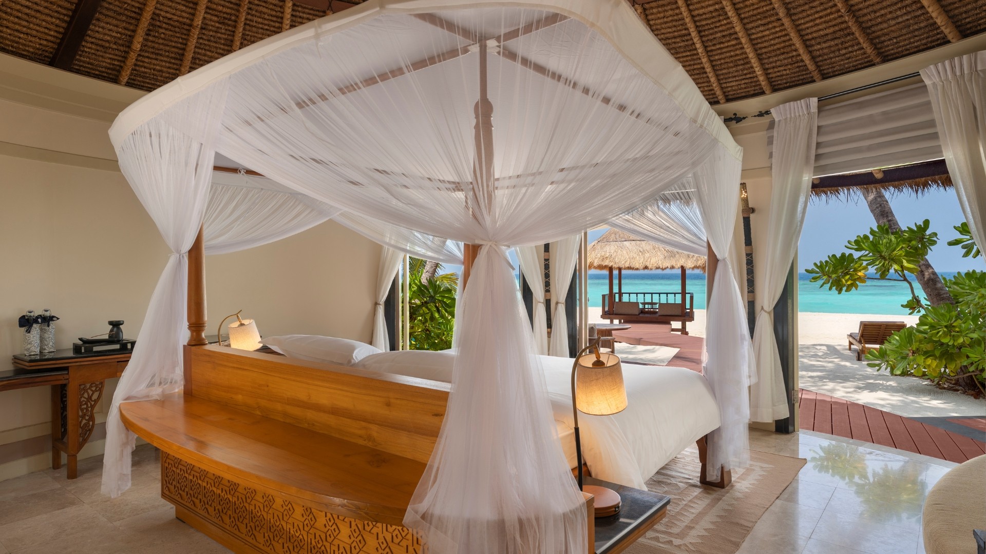 Poolvilla direkt am Strand - Bild 1