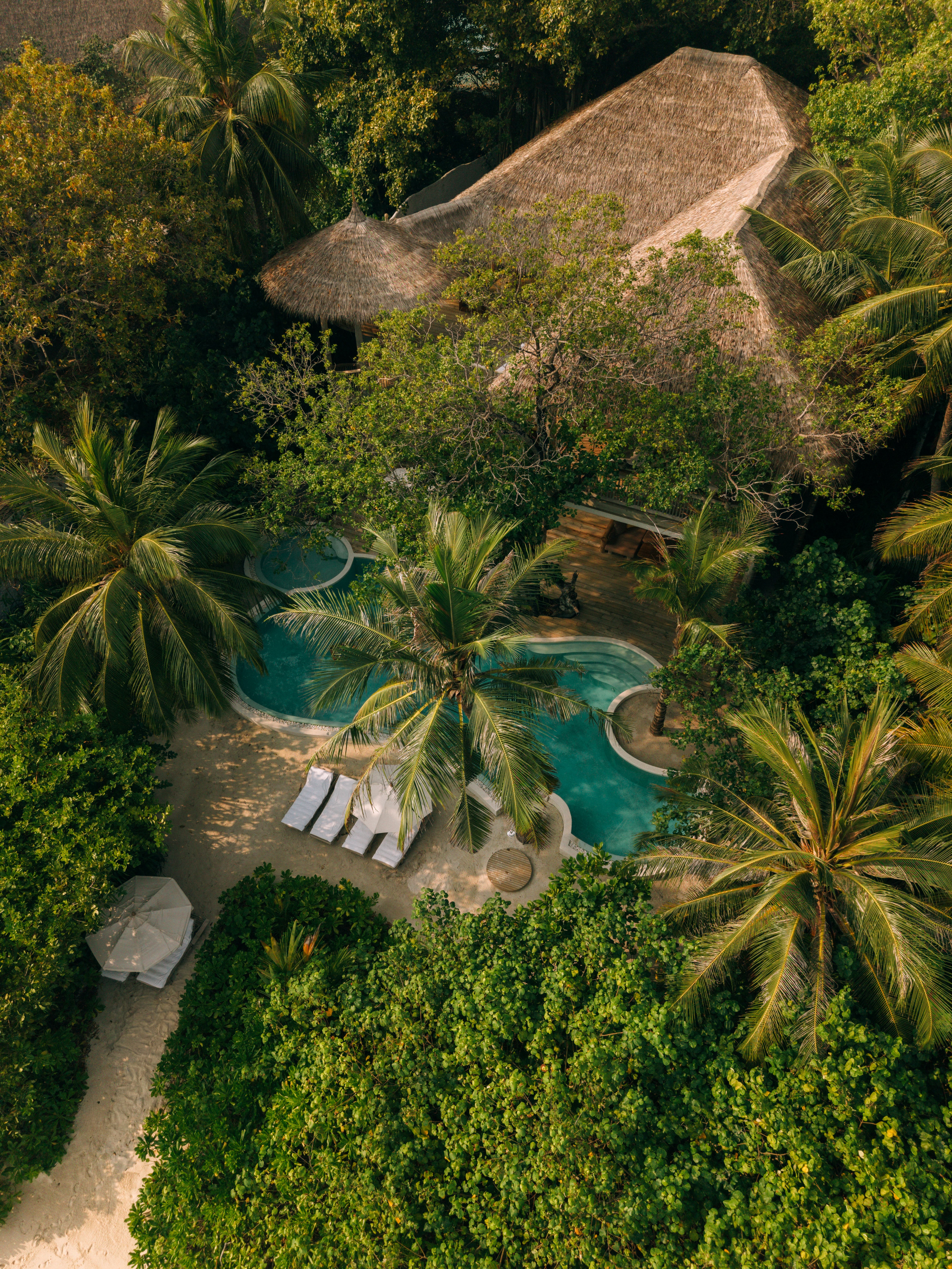 Offizieller Einblick: 4 Bedroom Beach Villa with Pool (Villa 18)