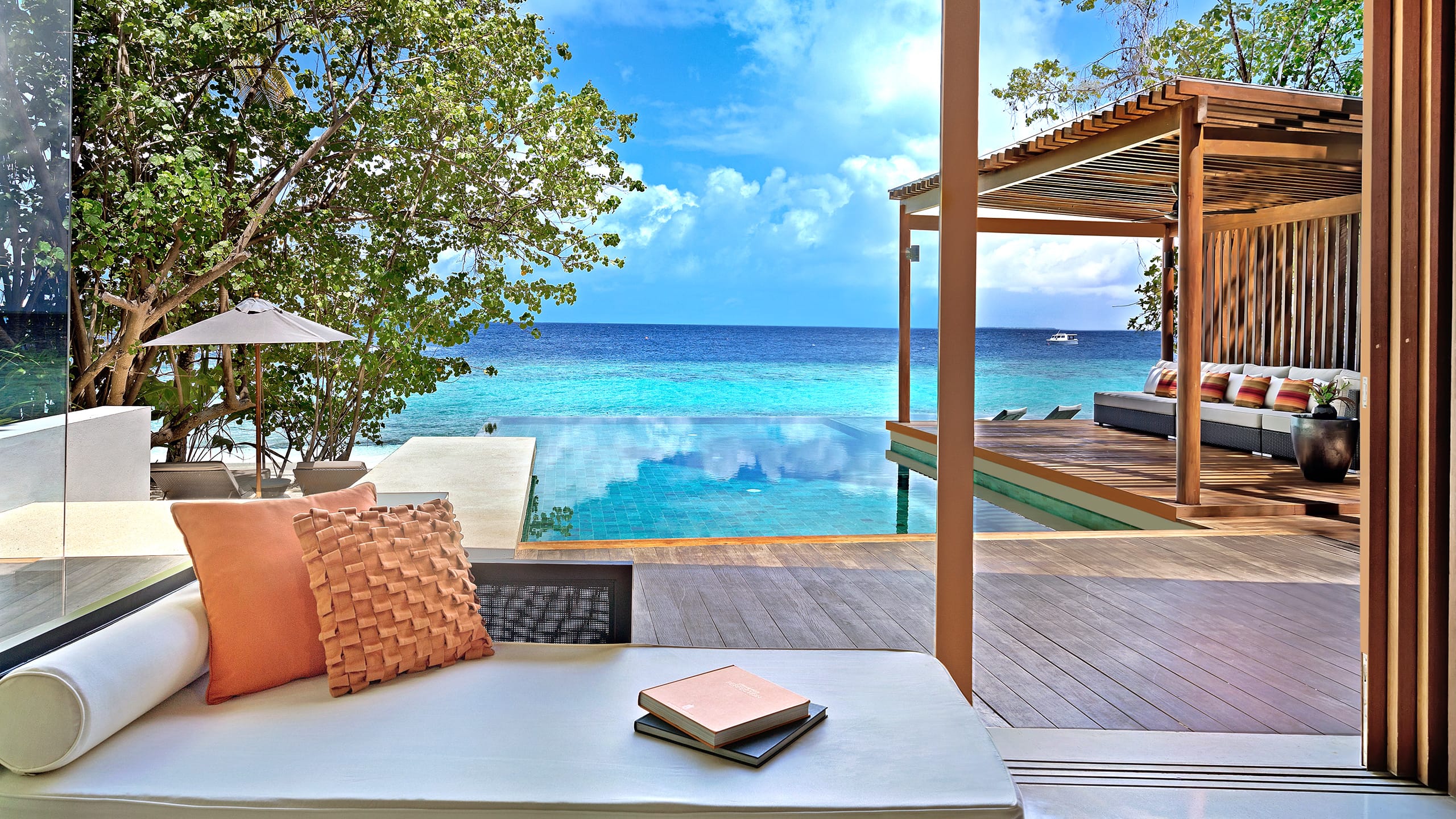 Deluxe Villa am Strand und Pool - Bild 1