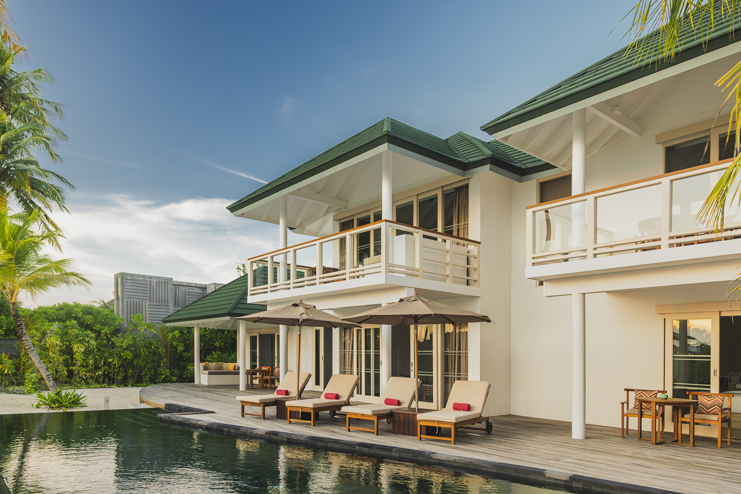 Strandresidenz mit vier Schlafzimmern und Pool - Bild 1