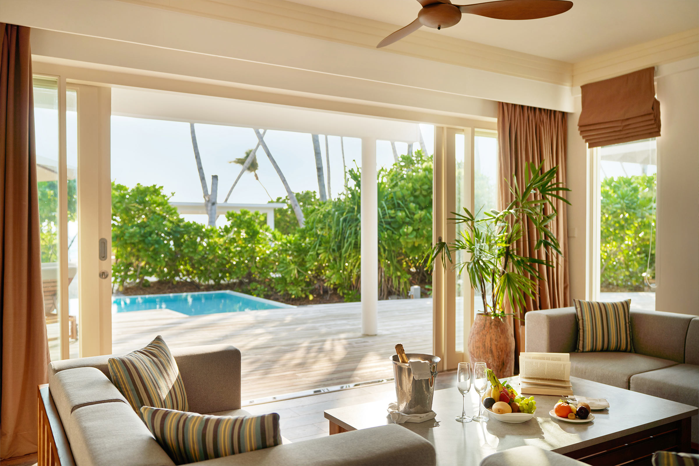 Strandresidenz mit vier Schlafzimmern und Pool - Bild 3