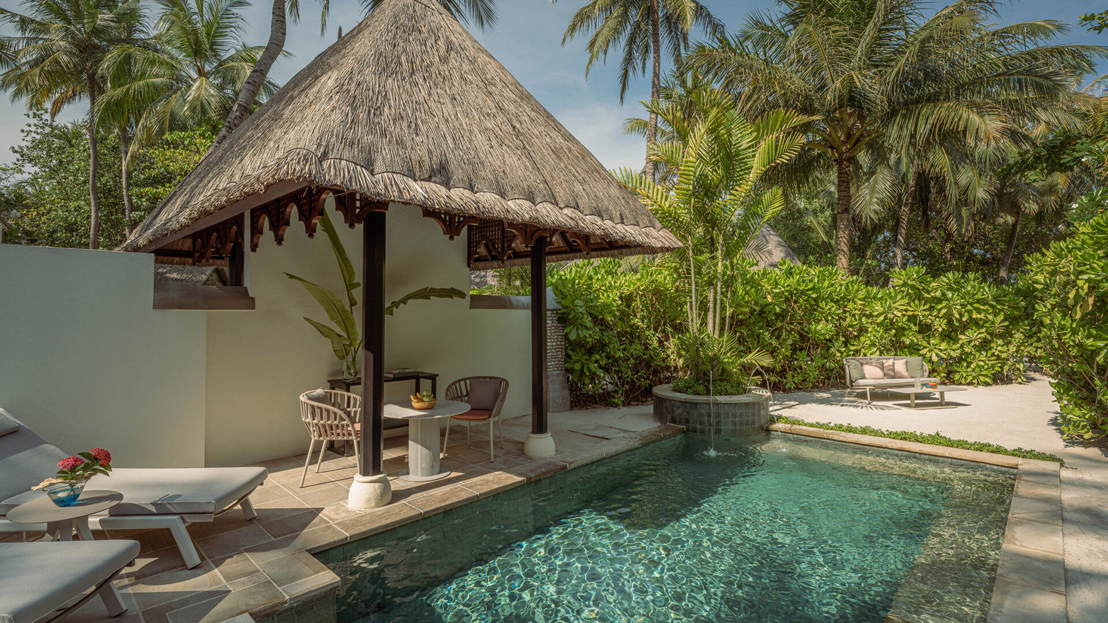 Gartenpavillon mit Pool - Bild 1