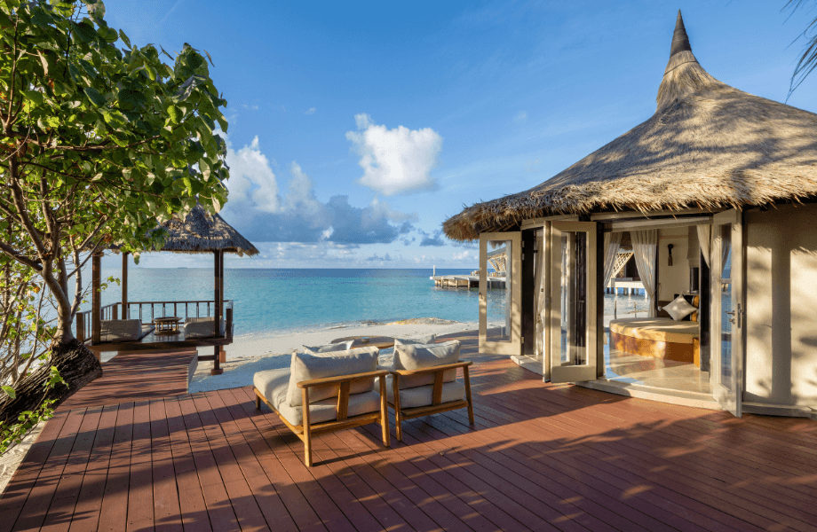 Große Poolvilla direkt am Strand - Bild 2
