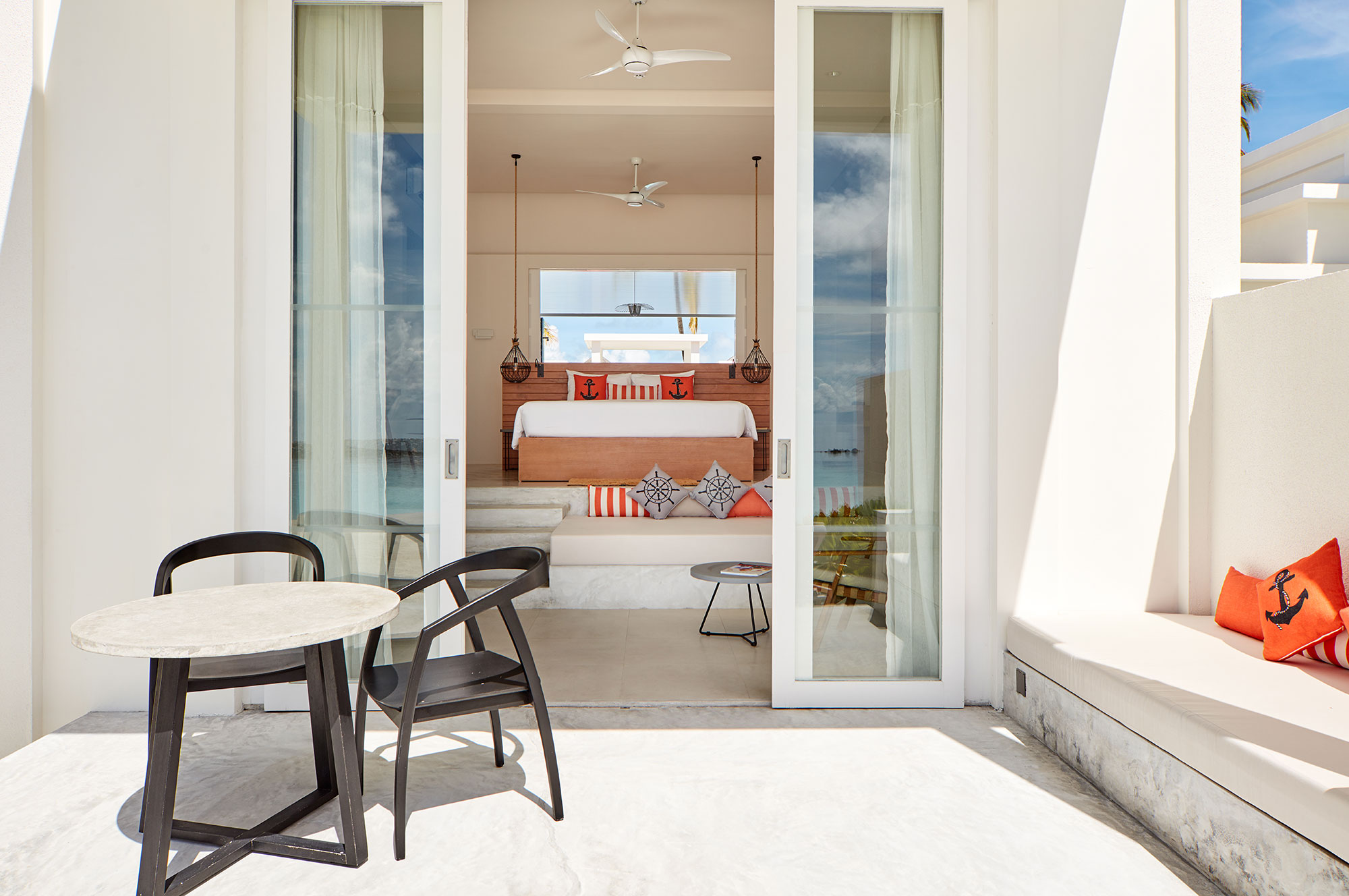 Grand-Strandvilla mit Pool - Bild 1