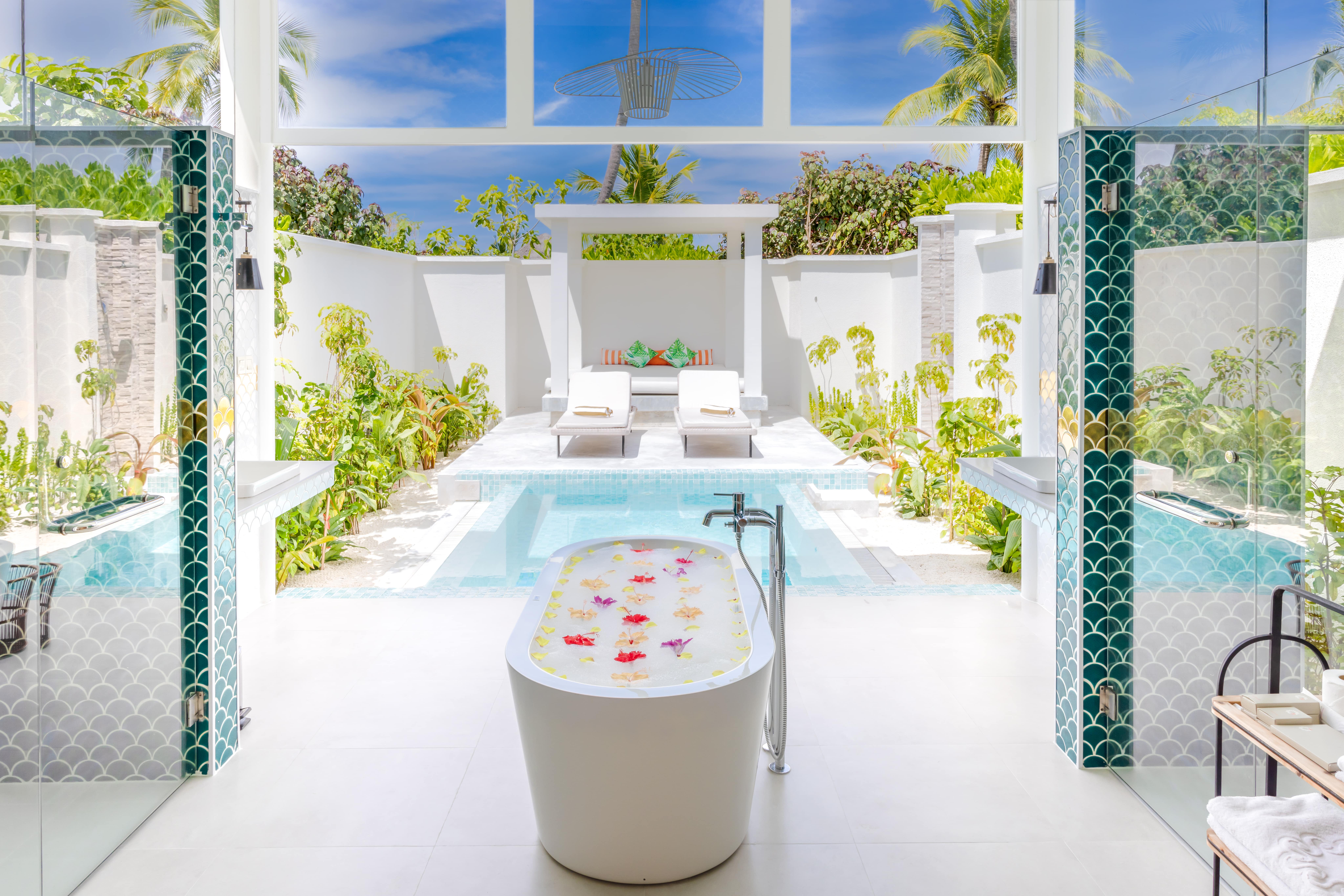 Grand-Strandvilla mit Pool - Bild 2